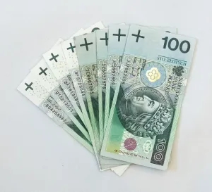 Jak przesyłać pieniądze do Polski