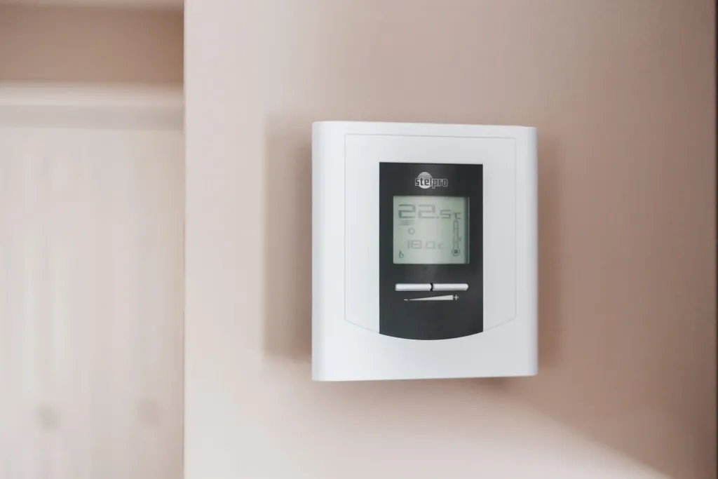 Jak działają termoregulatory? Zasada działania i zastosowanie