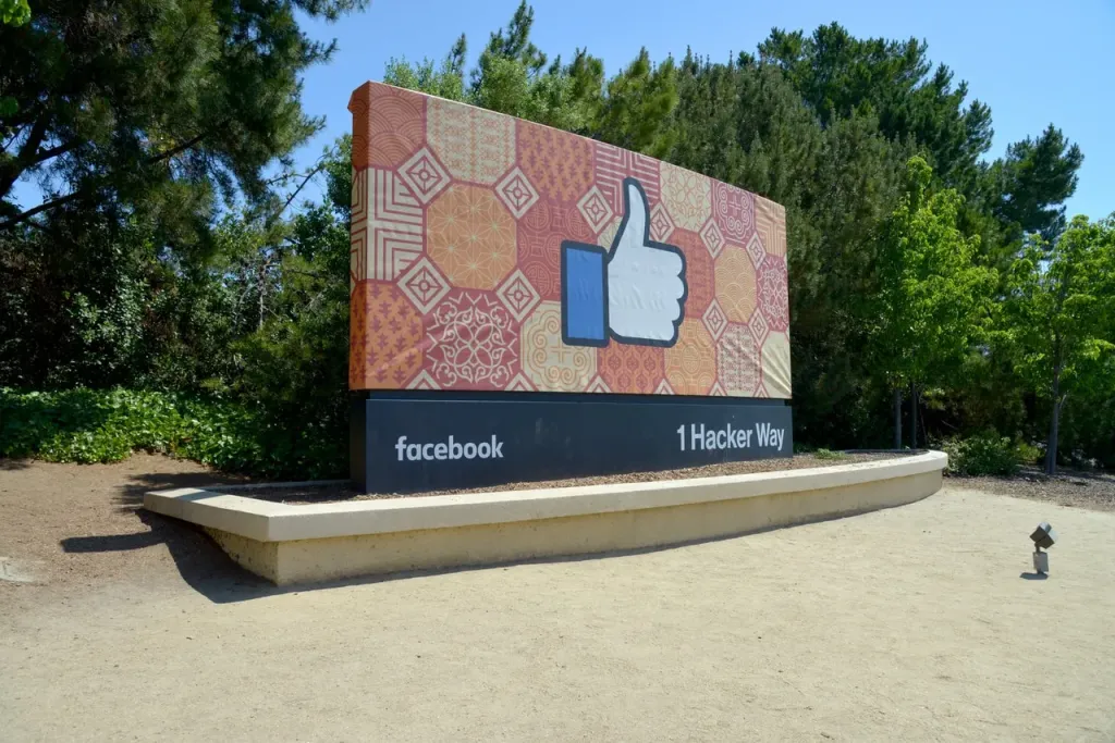Lajki na FB, czyli jak promować się na Facebooku
